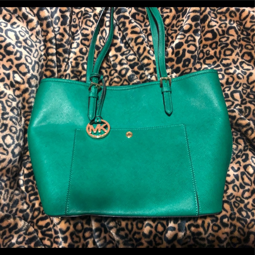 Michael Kors Kelly green purse
